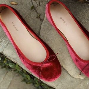 NWT Doen Ballerina Ruby Velvet Flats in 40.5